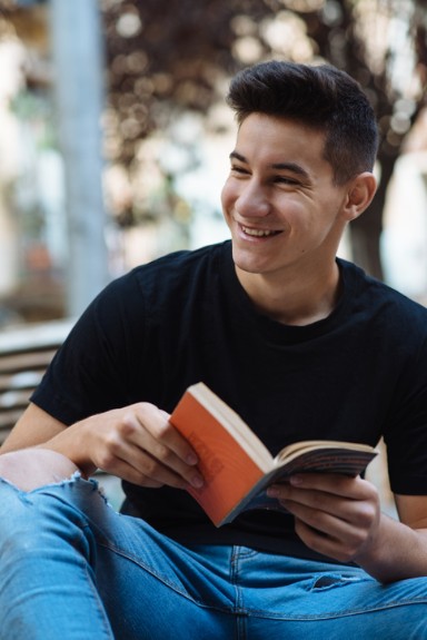 Purper Ruimteschip gunstig Welk boek moet ik gelezen hebben? | 12-18 jaar | Jeugdbibliotheek